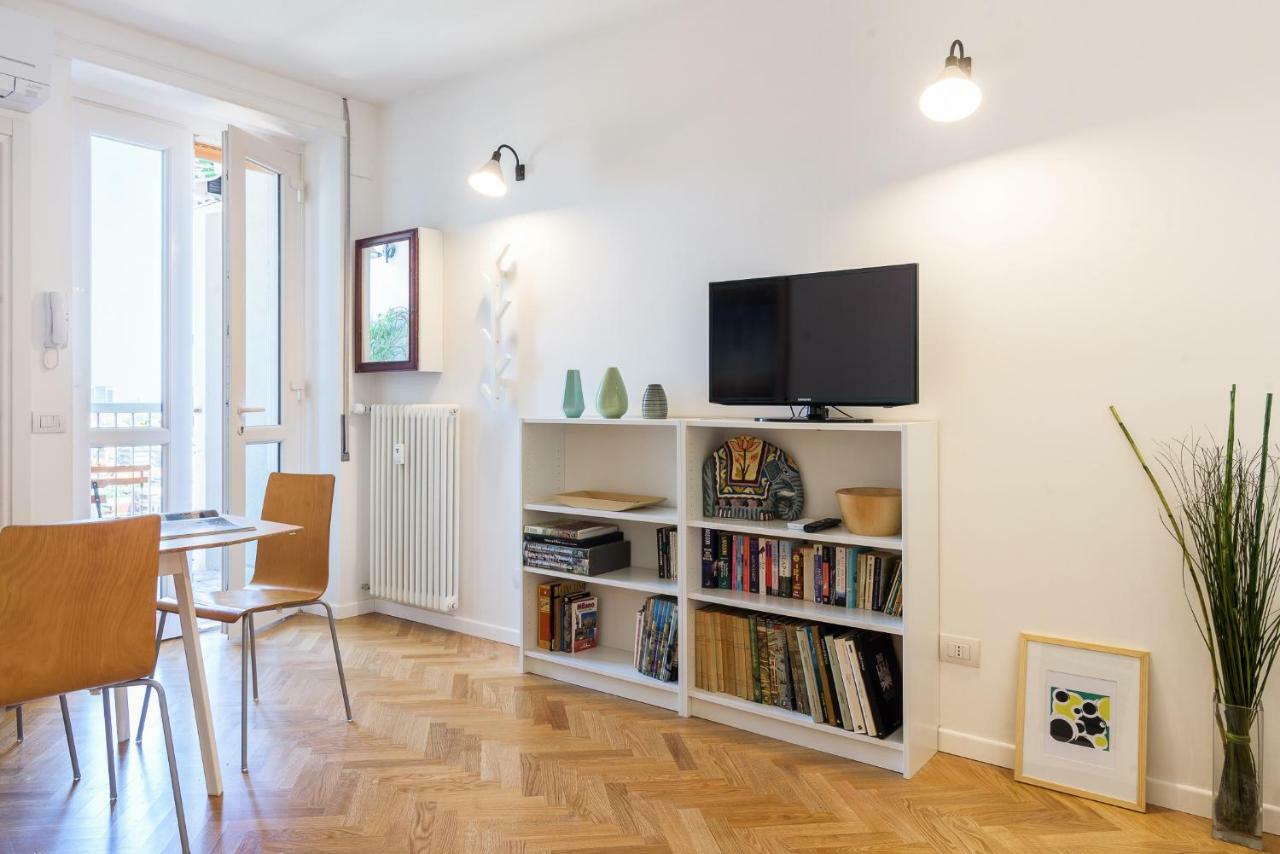 Joivy Homey 1-Bed With View Near Citylife Milano Esterno foto