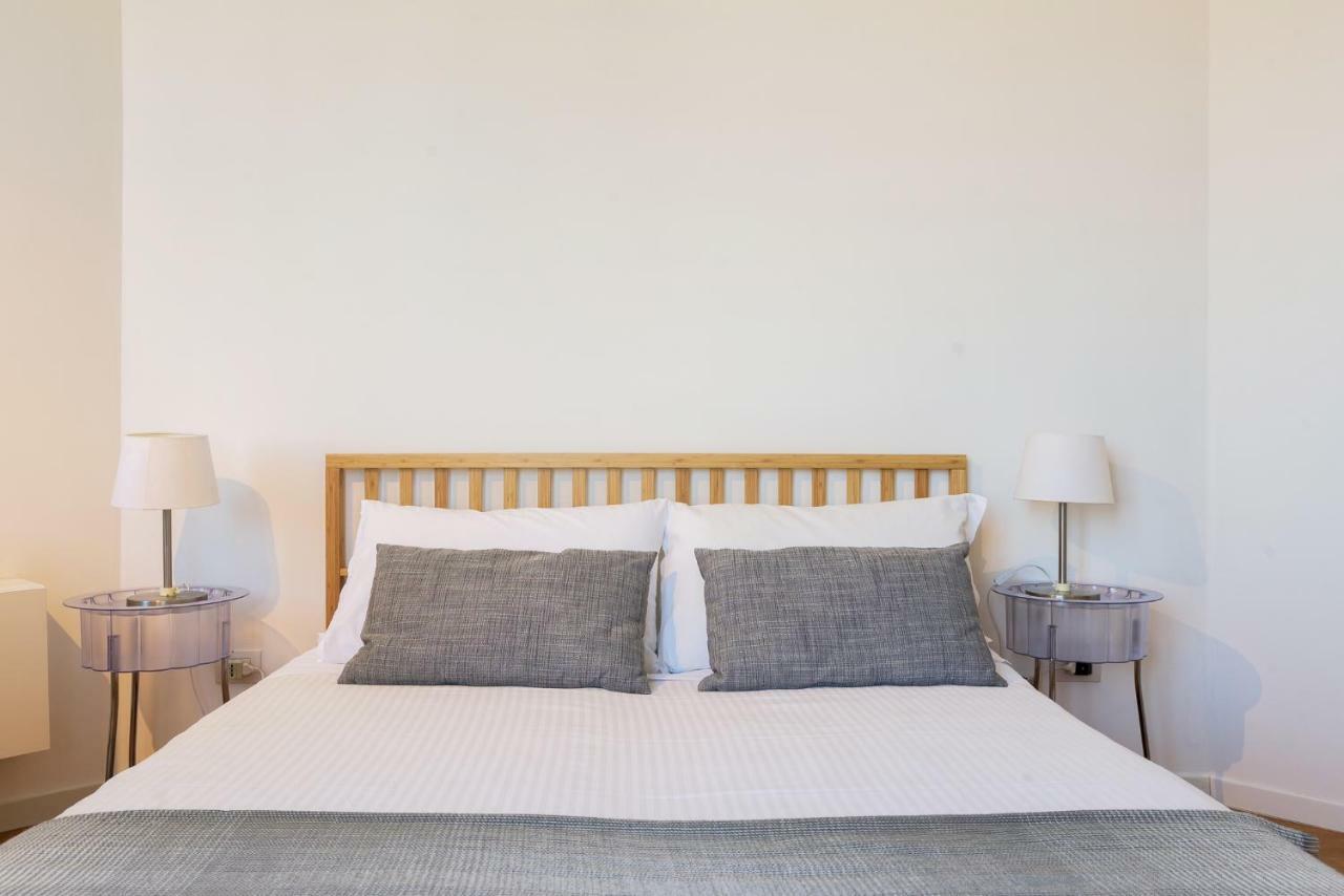 Joivy Homey 1-Bed With View Near Citylife Milano Esterno foto