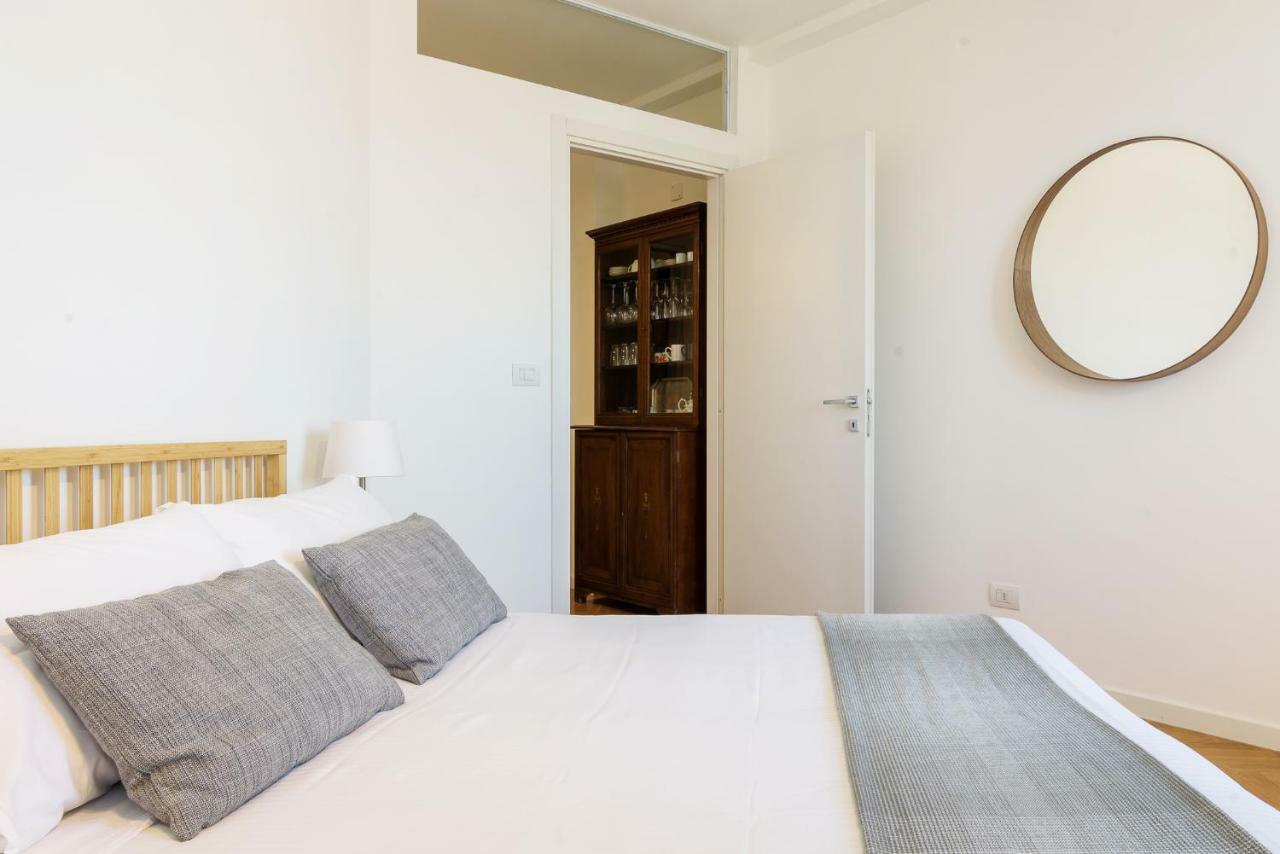 Joivy Homey 1-Bed With View Near Citylife Milano Esterno foto